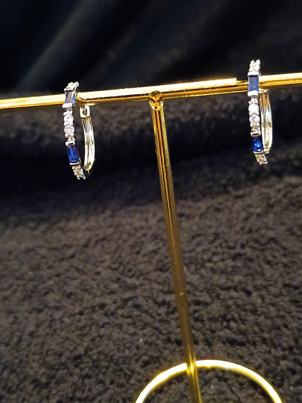 *NWOT* Classic Blue & Silver Hoop Earrings - Women Jewelry